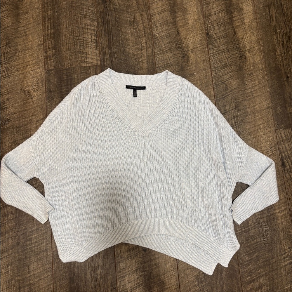 White House Black Market women’s Light Blue v neck asymmetrical hem Sweater